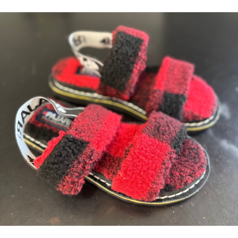 Pajar Buffalo Plaid Fuzzy Slippers Sandals Women US‎ 5-5.5 Red Black Cozy Slides